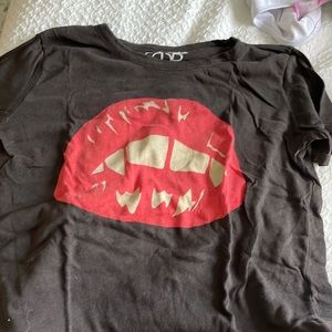 chaser vampire tee